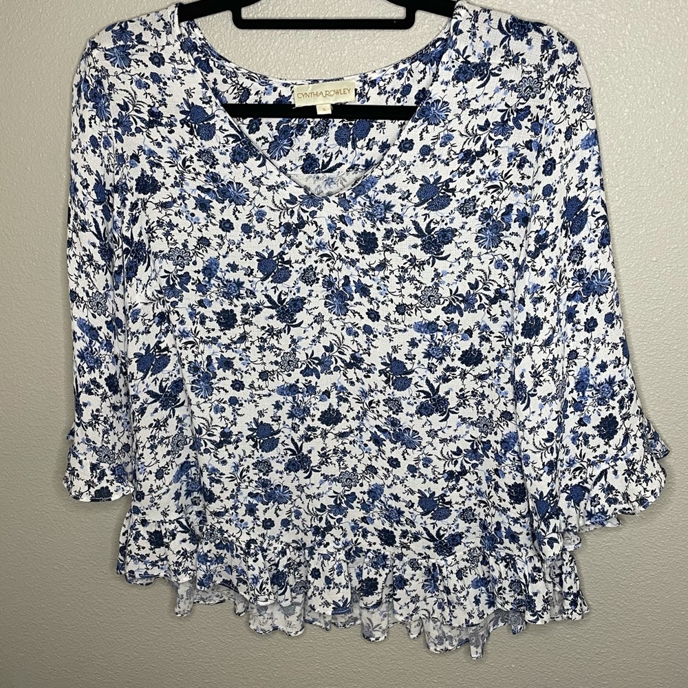 Cynthia Rowley Blue floral 3/4 sleeve blouse